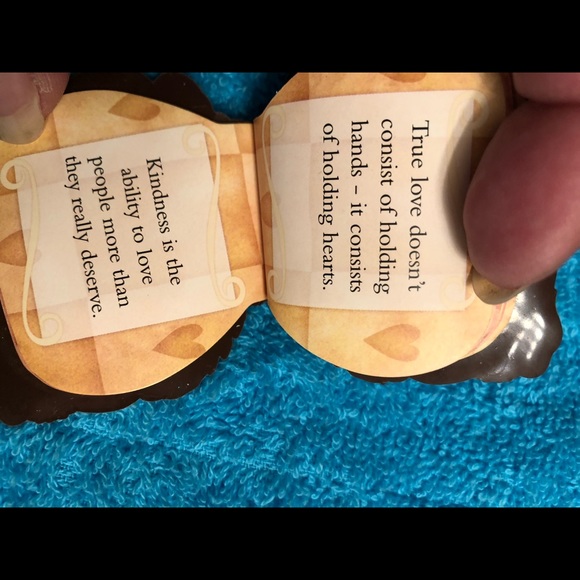 AWESOME BOOK OF OVER 20 LOVE QUOTATION KEY CHAIN❤️ - Picture 8 of 8